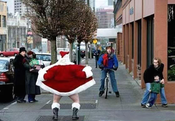 Humour, blagues et autre... sur Noël et le Père Noël Bad_santa_exhibitionniste_pere-noel