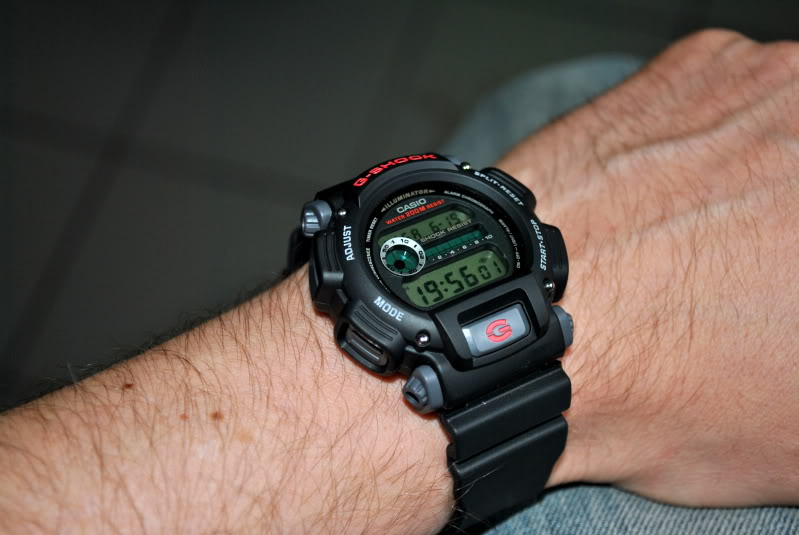 ma G-Shock dw9052-1v D1