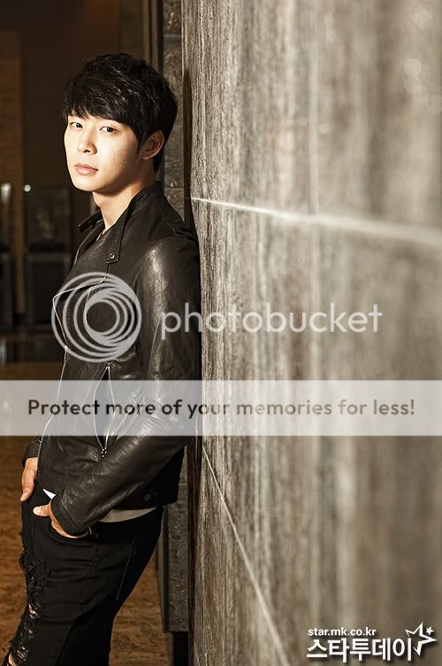 FOTOS "Yoochun para la prensa" (04/06/2012) 592210219