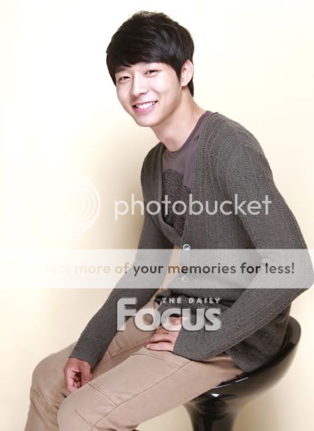 FOTOS "Yoochun para la prensa" (04/06/2012) parte 2 592220456