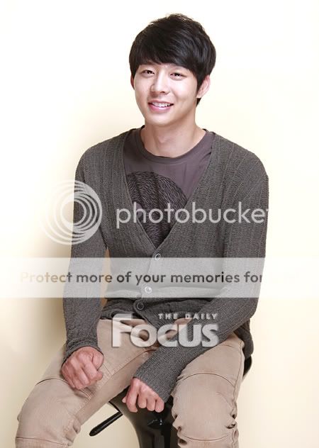 FOTOS "Yoochun para la prensa" (04/06/2012) parte 2 592220621