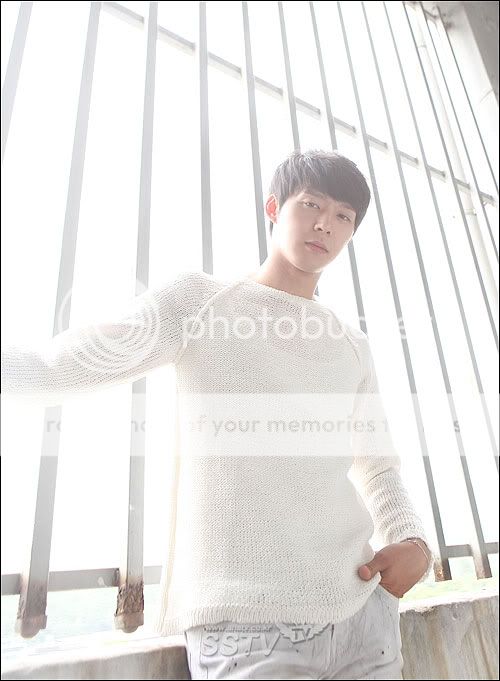 FOTOS "Yoochun para la prensa" (04/06/2012) parte 2 592253495