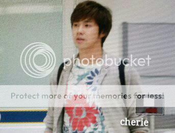 FOTOS "Aeropuerto Gimpo" - TVXQ (26/05/2012) 683485f7jw1dtc307acbnj