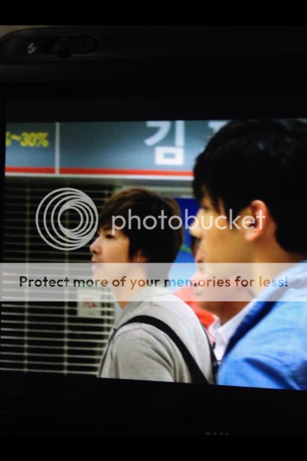 FOTOS "Aeropuerto Gimpo" - TVXQ (26/05/2012) 70750083jw1dtc37o1ckaj