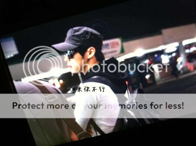 FOTOS "Aeropuerto Gimpo" - Yoochun (18/05/2012) 7f54ee59gw1dt2sn47nitj