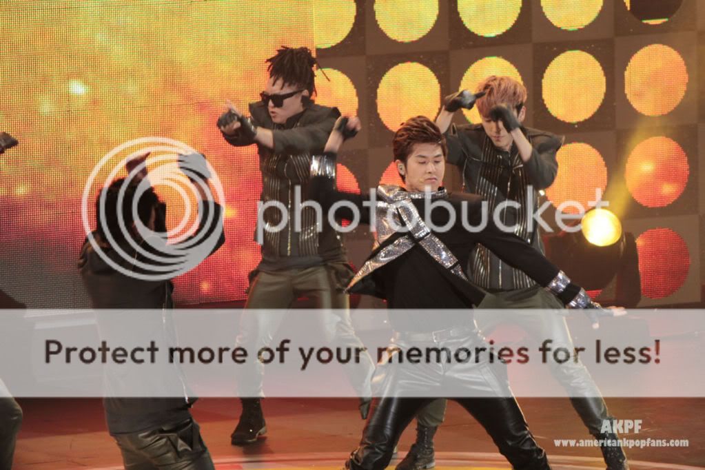 FOTOS "MBC Korean Music Wave in Google" - TVXQ (21/05/2012) parte 2 Adaf2edda3cc7cd957239e7f3901213fb80e910e