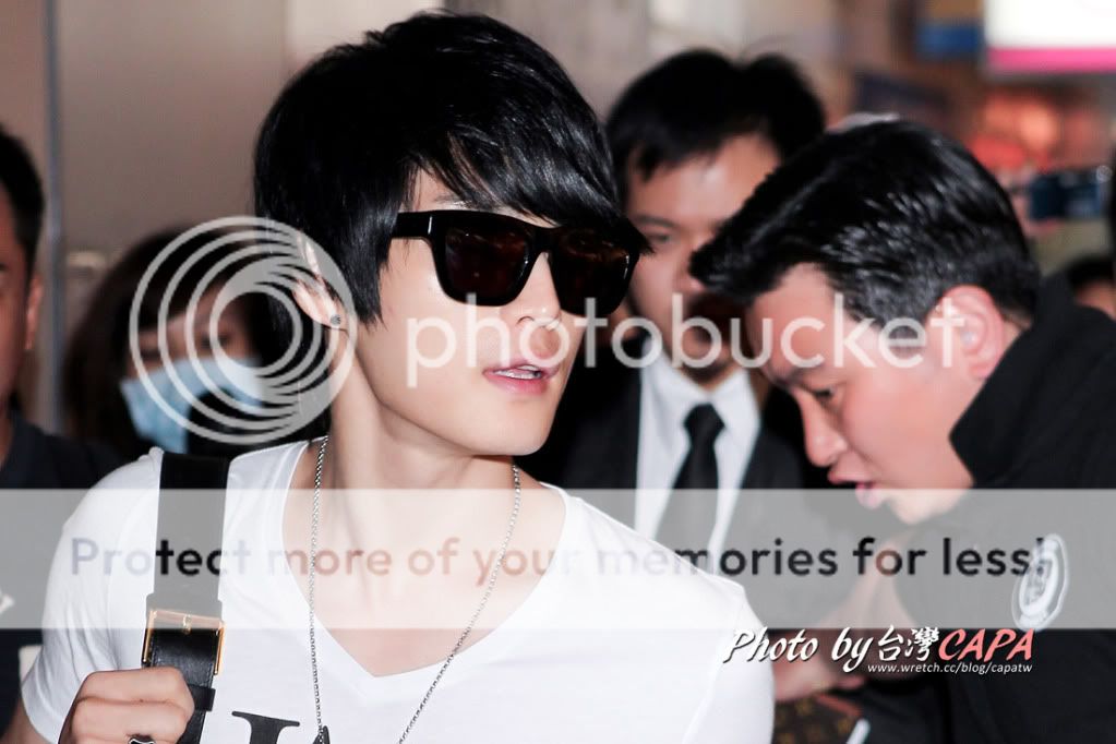 FOTOS "Aeropuerto Taoyuan" en Taiwan - Jaejoong (24/05/2012)  B