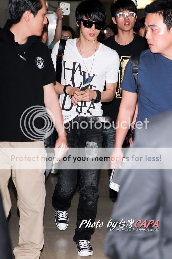 FOTOS "Aeropuerto Taoyuan" en Taiwan - Jaejoong (24/05/2012)  K