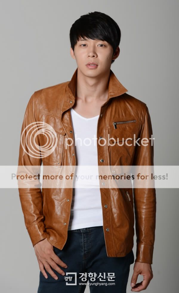 FOTOS "Yoochun para la prensa" (29/05/2012) L_2012052901002870000283521