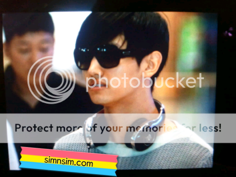 FOTOS "Aeropuerto Incheon" - TVXQ (23/05/2012) S1-3