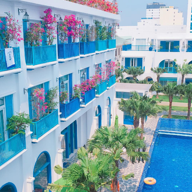 Hè này nhất mực nên chụp ảnh phiên bản ‘Santorini Việt Nam’ lúc tour Đà Nẵng  Risemount-Resort-2_zpsipvepwgx