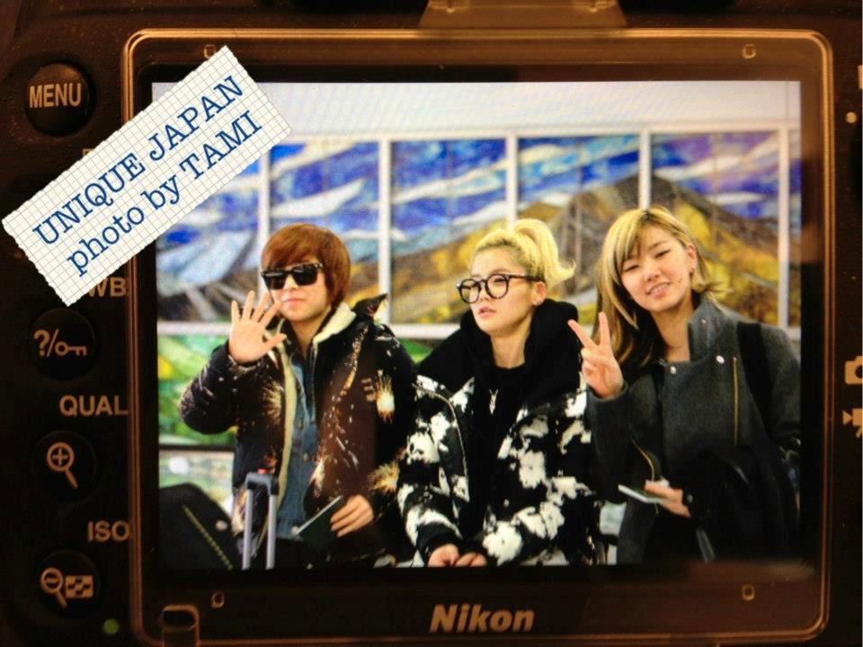 [Pics+Fantaken][08-10.02.2013] D-Unit @ Chitose Airport  140_zps5ade4295