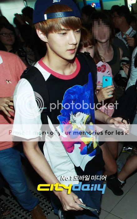 [OFFICIAL] [12.08.03] At Gimpo Airport Heading to Japan - News Pictures - EXO S7L9T