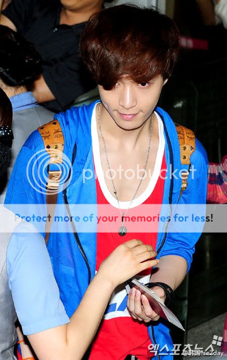 [OFFICIAL] [12.08.03] At Gimpo Airport Heading to Japan - News Pictures - EXO Iop60SsQPuRKt