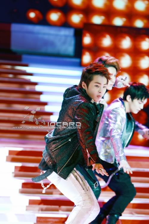 [OFFICIAL/FANTAKEN]Xiu Min at CCTV The Avenue of stars Tumblr_m2xvqixvaa1rtbnipo1_500