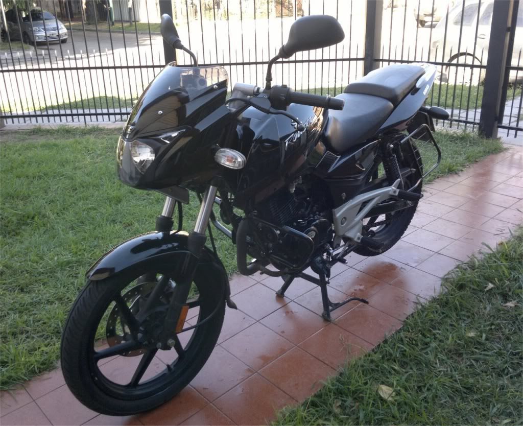 Ya tengo mi Rouser :)   1801