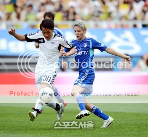 FOTOS "FC Men" - Junsu (27/06/2012) 2012062701001428800072561