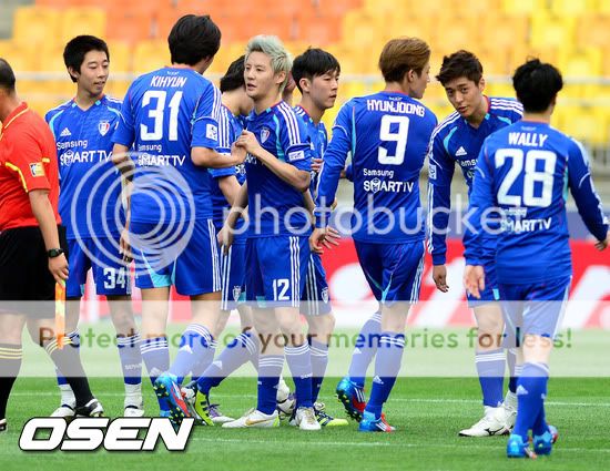 FOTOS "FC Men" - Junsu (27/06/2012) 201206271851776299_1