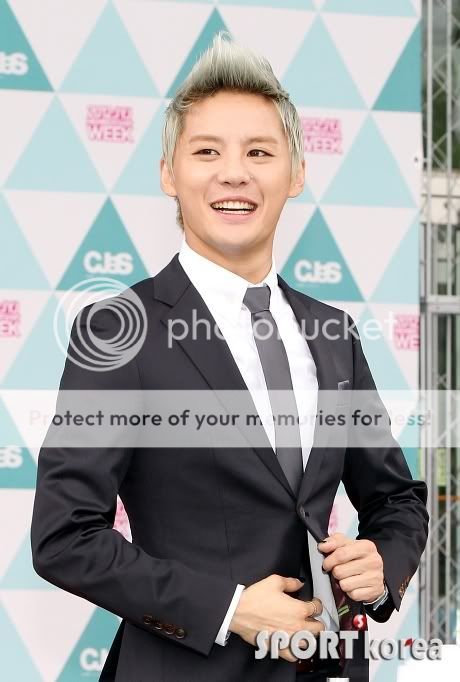 FOTOS "JYJ Membership Week" - JaeSu en Conferencia de Prensa (28/06/2012) parte 3 201206281532102602