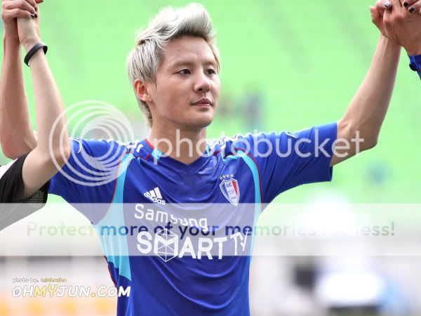 FOTOS "FC Men" - Junsu (27/06/2012) parte 2 606832774