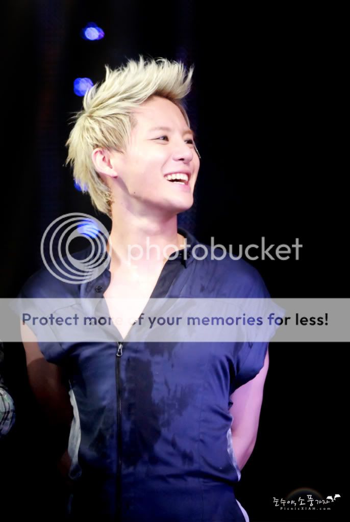 FOTOS "JYJ Membership Week" - Fanmeeting con Fans coreanas (01/07/2012) parte 4 6863215eb60b49b03b79e11e6af90974