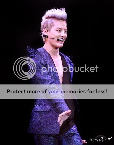 FOTOS "XIA Tarantallegra 1st Asia Tour" en Taiwan (23/06/2012) parte 3 B0oil