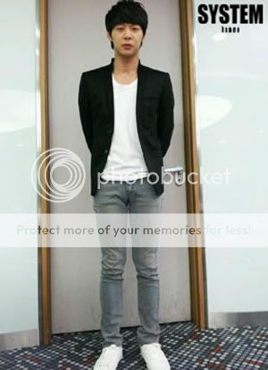 FOTOS "Endorsing SYSTEM" - Yoochun (24/06/2012) Ec8b9cec98b48