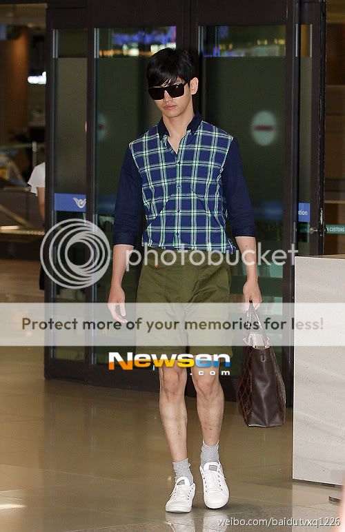 FOTOS "Aeropuerto Incheon" - TVXQ (24/06/2012) N3