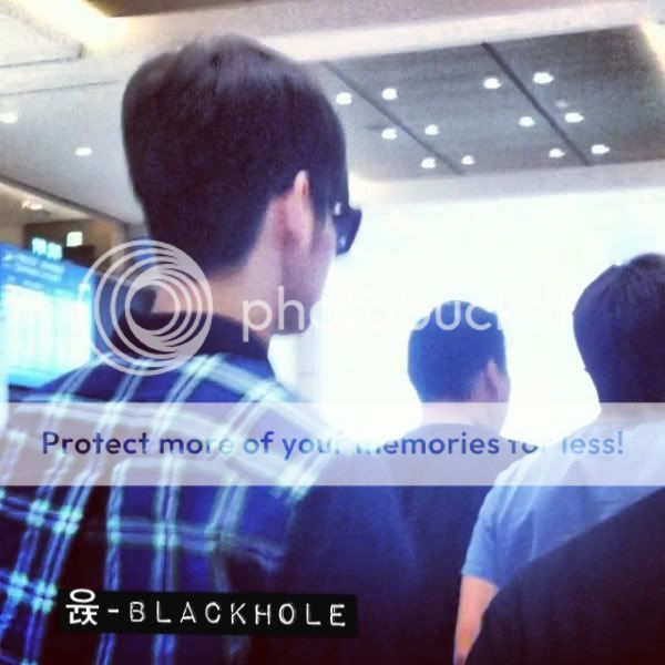 FOTOS "Aeropuerto Incheon" - TVXQ (24/06/2012) Yjb1