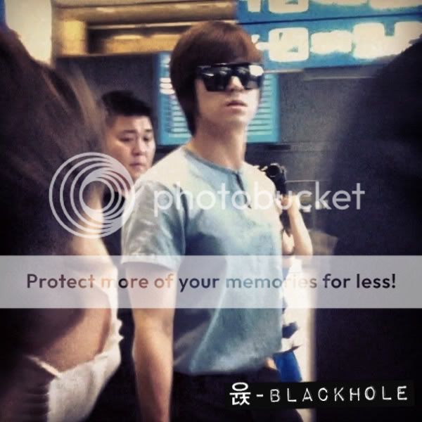 FOTOS "Aeropuerto Incheon" - TVXQ (24/06/2012) Yjb3