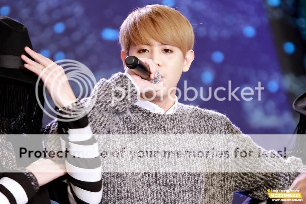 [PICS][03.12.12] Yoseob @ 2012 Korea K-League Awards 121203EC9A94EC84AD