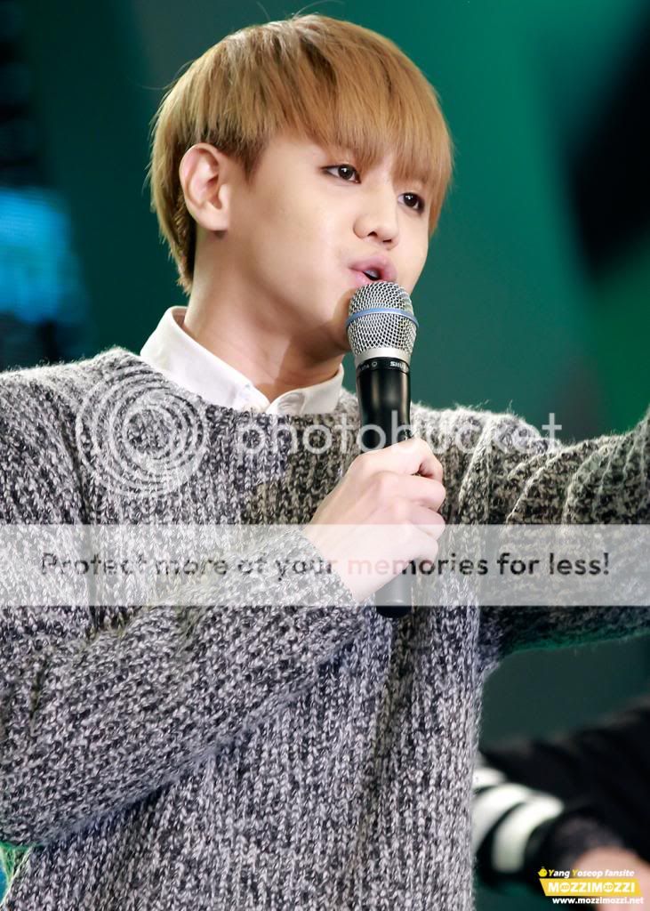 [PICS][03.12.12] Yoseob @ 2012 Korea K-League Awards 121203EC9A94EC84AD14