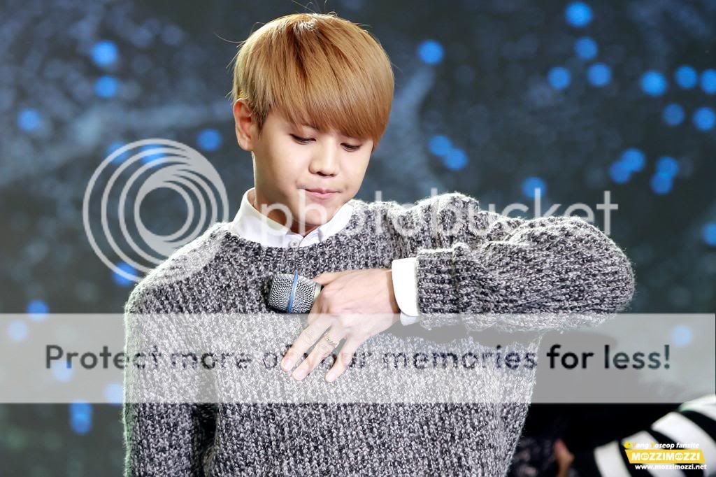 [PICS][03.12.12] Yoseob @ 2012 Korea K-League Awards 121203EC9A94EC84AD9