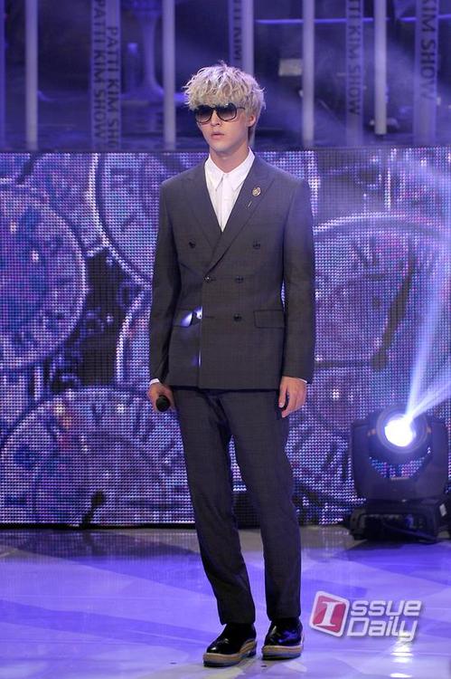 [PICS][26.09.12] Dongwoon @ Party Kim Show Tumblr_mayk1eQVTt1qzjehuo4_500