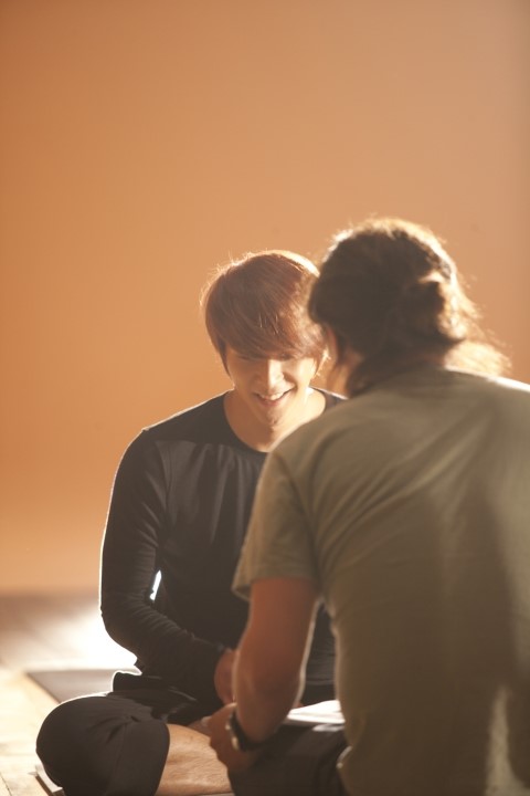 [PICS] [27.09.12] Dongwoon @ BodyArt Tumblr_mb094kI74n1qzjehuo2_500