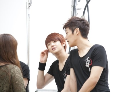 [PICS] [27.09.12] Yoseob @ BodyArt Tumblr_mb0bf2kbg81qzjehuo2_500