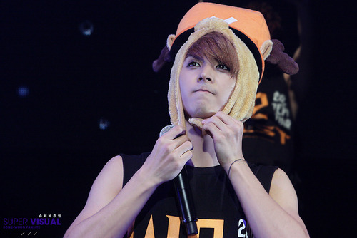 [PICS] [12.10.12] Dongwoon @ ZEPP TOUR Tumblr_mc1czxewRl1qzjehuo2_500