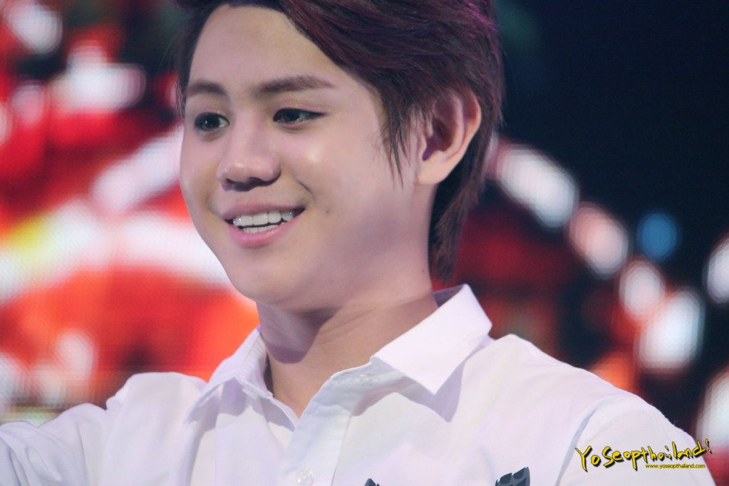 [TỔNG HỢP] [PICS] Yoseob @ ZEPP TOUR Tumblr_mc1e4bPIYw1r8h1ifo1_1280