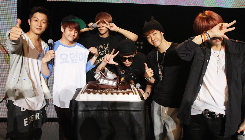 [OFFICIAL] BEAST @ Daily Life Tumblr_mc1g0ynwZ61qzjehuo2_r1_1280