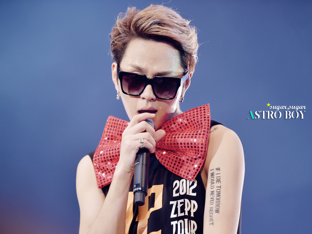 [PICS] [12.10.12] Junhyung @ ZEPP TOUR Tumblr_mc1lg6MIrP1qzjehuo2_1280