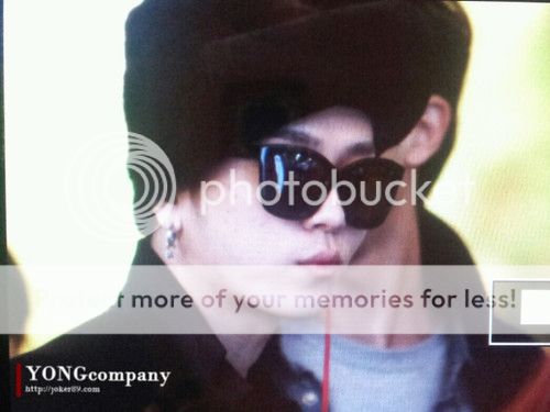 [PICS] [24.11.12] Junhyung @ Gimpo airport going to Japan Tumblr_mdyrs5IcGz1rq0dcro1_500