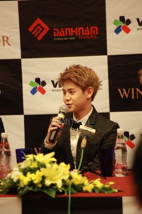 [PICS] [29.11.12] Yoseob & Junhyung @ KPOP Festival In Vietnam Tumblr_me7wavTiFQ1rovntuo1_500