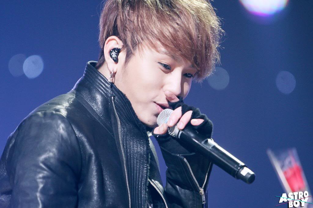 [PICS] [04.12.12] Junhyung @ At Sketchbook Yoo Heeyeol  Tumblr_mejo013dF21r8h1ifo1_1280