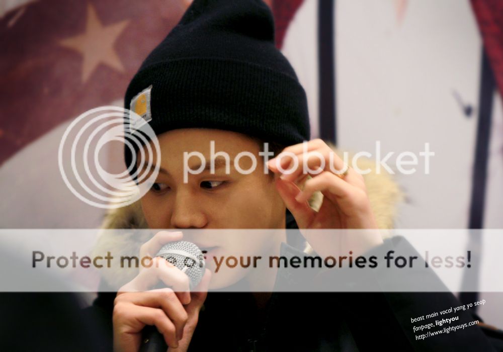 [PICS]08.12.12] Yoseob @ Daegu Hyundai Department Store Fansign Tumblr_mevfg3u7zE1r8h1ifo1_1280