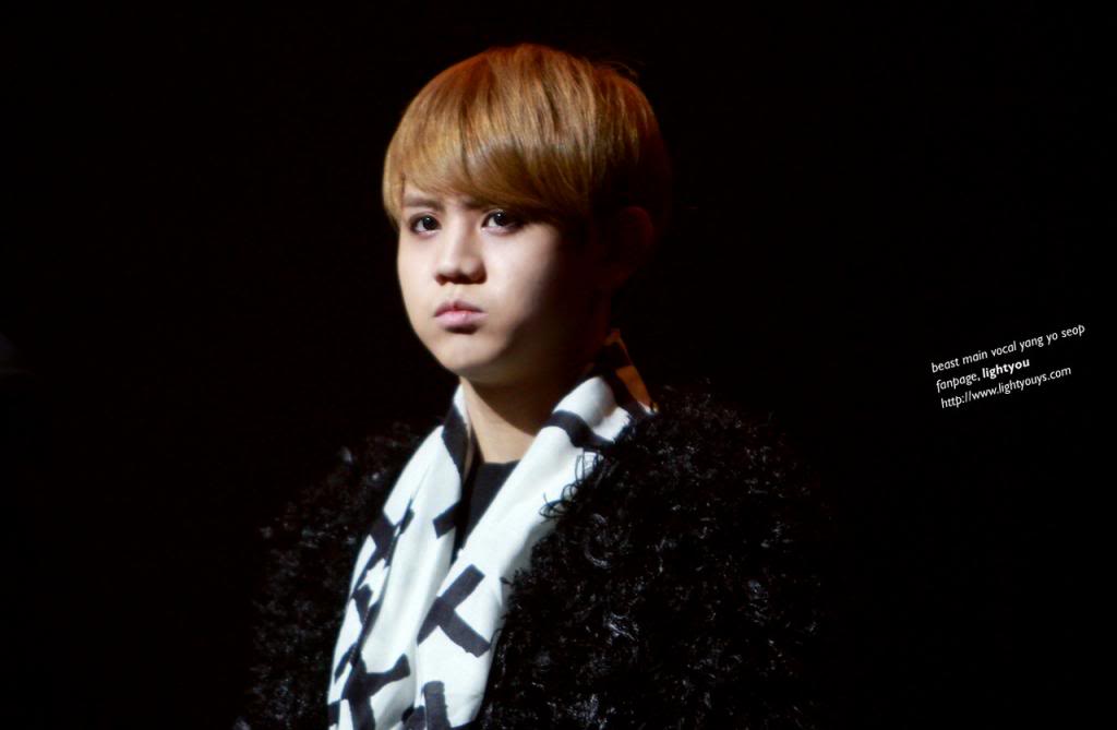 [PICS] [15.12.12] Yoseob @ Love Sharing Concert Tumblr_mf30cgzSZX1r8h1ifo1_1280_zpse54a67ee