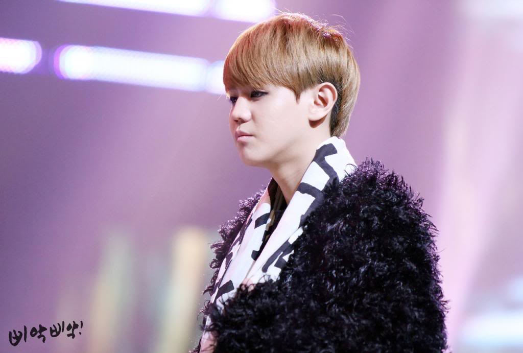 [PICS] [15.12.12] Yoseob @ Love Sharing Concert Tumblr_mf4ouqTTn41r8h1ifo1_1280_zps626a9db3