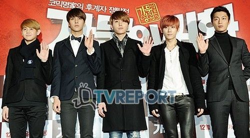 [PICS] [17.12.12] Beast @ Marrying The Mafia 5 VIP Screening  Tumblr_mf6g9i2GMr1rn86lwo1_500_zpsea8db60e