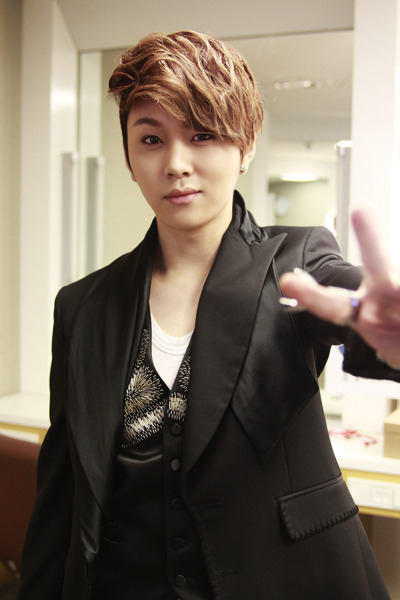 [PROJECT] Happy Birthday Yong JunHyung Tumblr_mf8dgkkr0j1r8h1ifo1_400_zps047d7a7a