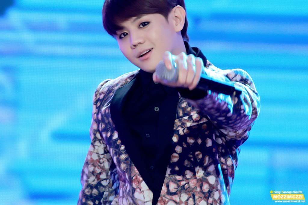 [PICS] [22.12.12] Yoseob @ KBS Entertainment Awards Tumblr_mffzlfeWlu1r8h1ifo1_1280_zps1870fadf