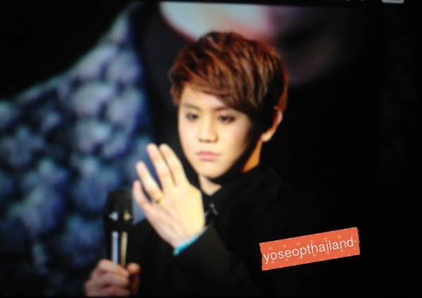 [PICS] [05.01.13] Yoseob @ AIA Kpop Concert Tumblr_mg6b49xUwp1rjy0kxo1_1280_zps559a67bb